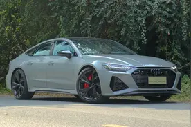 奥迪RS7首试：西装暴徒，弯道暴毙图片