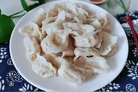 萝卜馅饺子这样做，鲜嫩多汁，不辛不辣，闺女连说比肉丸的还香图片