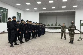 乐山“武警VS特警” 实兵实战 红蓝对抗 联勤联训图片