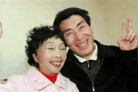 20年前58岁老太不顾家人反对嫁给26岁小伙，20年过去了，现状如何图片