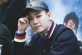 知名男艺人郑镒勋被爆吸毒，还是个惯犯，曾和泫雅同台演唱图片