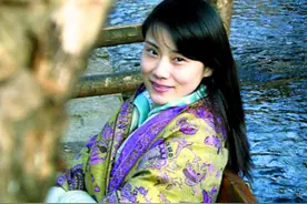 实拍“西安最美女孩”熊宁墓地，墓位曾被悄悄移走，却是虚惊一场图片