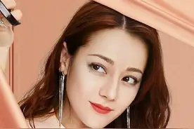 眼睛越大越好看？热巴的眼睛，为什么没人追求同款图片