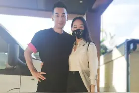 赵文卓大方秀恩爱，甜蜜告白妻子张丹露，晒两人合照大撒狗粮图片