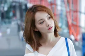 为什么漂亮的美女都隐退了，不过在家相夫教子也挺好的——邓莎图片