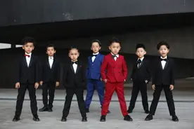 名流派对，大碗云集，连他们家的小孩都这么酷图片
