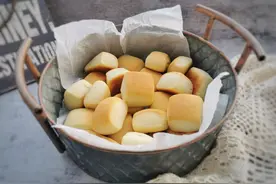 家里有牛奶的，试试这道牛乳小面包，做法简单，一次发酵就能成功图片