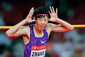 张国伟私接广告被开除，如今自费复出引舆论！为何郭晶晶全身而退图片