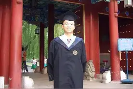 17年过去了，广东900分高考状元，现在怎么样了？图片