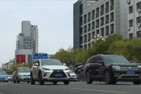太原：新能源汽车受青睐图片