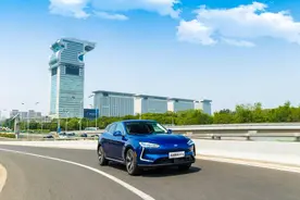 零百4.68秒的性能怪兽，试驾赛力斯华为智选SF5图片