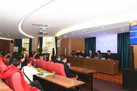 中国非物质文化遗产传承人群项目河南坠子研培班在郑开班图片