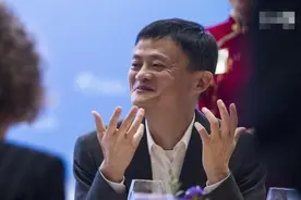 “三向”收费！免费的支付宝一年挣了1200多亿，马云真精明图片
