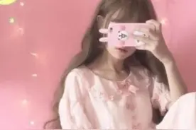 泽美:女生长时间不剪头发，会有效影响头皮的新陈代谢和导致脱发图片