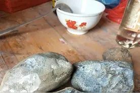 俗话“只要把三块石头门前放，就会吃喝不愁”，三块石头是什么？图片