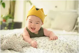 宝宝是否智商高，婴儿期就能看出来，有几类表现长大是个聪明娃图片