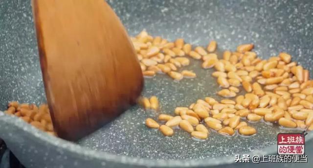 玉米这样做菜最好吃，妈妈的味道，非常美味的清炒玉米粒