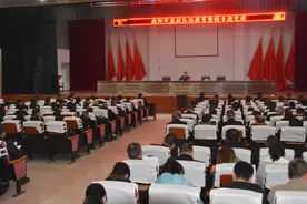 南阳市监狱开展队伍教育整顿“一把手”讲党课活动图片