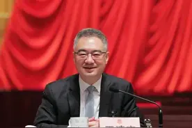 5月23日青岛十大热议：海边一个半小时，市委书记想了啥？图片