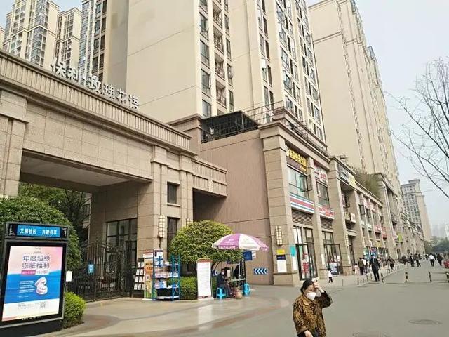 城东大面网红盘即将推新，首付30万买它不香吗？