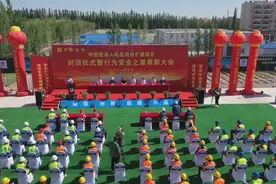 好消息！呼图壁县人民医院改扩建项目封顶图片