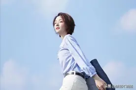 白裤子可别乱穿，穿错真的很尴尬！学会这样穿时髦显气质图片