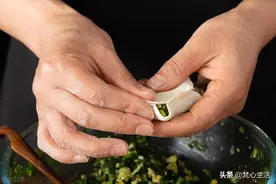 涉外保姆5：阿姨教老外做中餐，现场居然秒变化学实验室，太难了图片