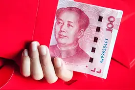 老板儿子周岁宴，我随礼1000想靠这个升职，没想到却被老板穿小鞋图片