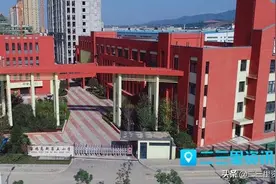 高新五小学生到食堂吃饭饭卡竟欠费，家长：之前卡里还有余额400多图片