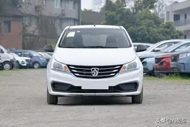 很便宜，大空间省钱代步车，5.1L油耗92号燃油好养，实拍宝骏310图片