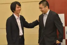 彻底把李世石赶下神坛的是——打不死的小强图片