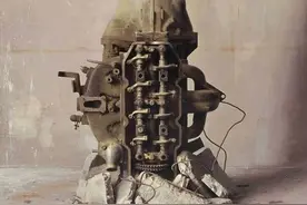 他画一台发动机卖2000万，网友表示看不懂，专家：放大10倍看细节图片