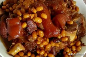 炖猪蹄，用高压锅加水炖是“外行”，牢记6要点，猪蹄香嫩无腥味图片