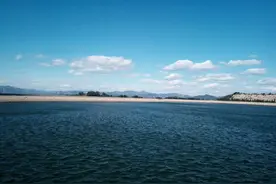 风和日丽蓝天白云图片