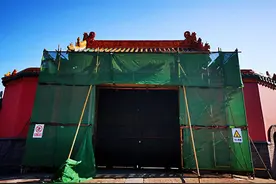 沈阳故宫：修复古建筑油饰彩画图片