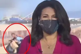 电视直播拍到身后女子上厕所，主持人下意识的举动，挽回了局面图片