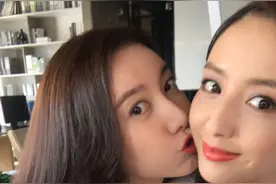 高露称内向没有好胜心，老公负责10岁女儿网课，和佟丽娅是好闺蜜图片