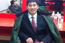 大衣哥儿媳承认与朱小伟分居，男方由亲爸接回家，两人结婚仅1年图片