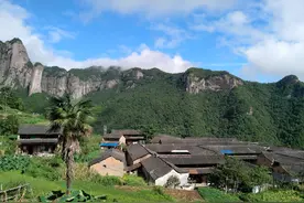 浙江一个神秘的村庄，全是老人，外地青年却蜂拥而至！离杭州不远图片