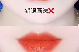 同样是化妆“中学生VS大学生”网友：一眼就看出来了图片
