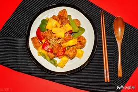 菠萝咕咾肉这样做，外酥里嫩，吃的完全停不下来图片