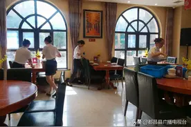 新光明餐饮：师徒结对传帮带 匠心传承育新人图片