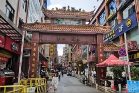 它是广州“最大的”城中村，30万广漂居住在此，大部分是河南人图片