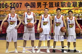 朱芳雨：组合拳一战成名，背叛婚姻娶白富美，在“粤”数载成传奇图片