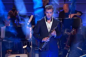 爵士萨克斯《美女与野兽》极地音乐颁奖典礼现场演出图片