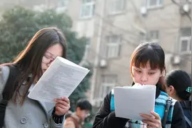 公务员政审中，父母有“污点”会影响子女，成绩优秀也不能上岸图片