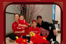 陈小春晒全家福，一家四口共用“一张脸”，网友：基因未免太强大图片