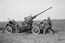 二战时，为何大部分参战国都装备了瑞典的博福斯高炮图片