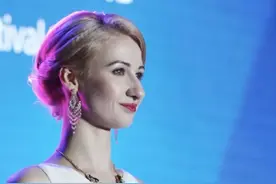 乌克兰留学美女被清退，读博6年写不出论文，只顾忙着录节目捞钱图片