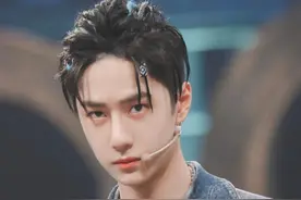 王逸铎，王一博发型造型的幕后高手图片